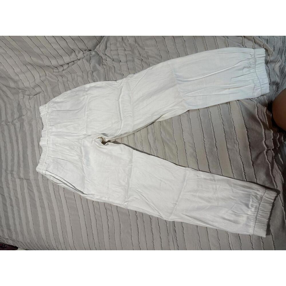 Express White Casual Pants with Elastic Waistband